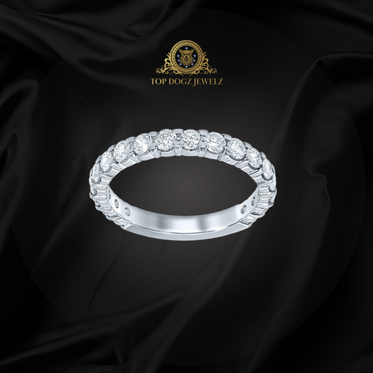 14k 0.25CTW Diamond Band Ring (18 Diamond Stones)